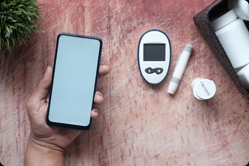 Smart metabolism tracking device analyzing.