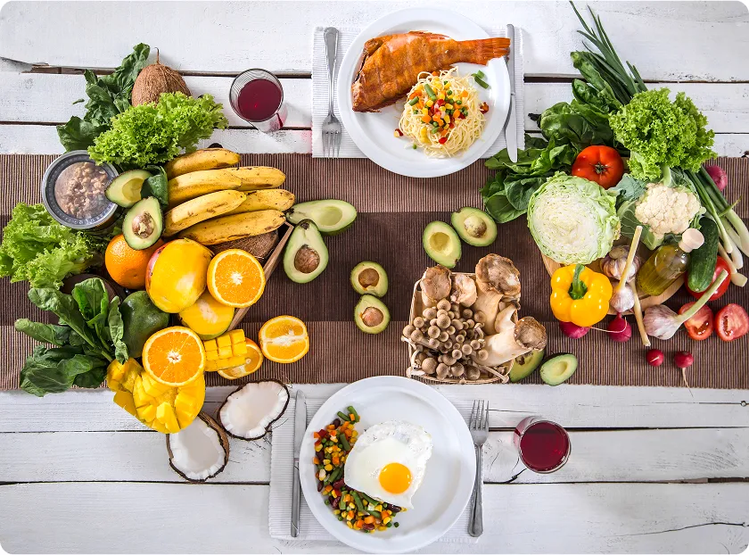 Healthy meal with bananas and spinach showing how to lower blood pressure instantly with potassium foods.